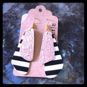 Mob Wife Copper Black and‎ Stripped Dangle Leather Earrings NWT